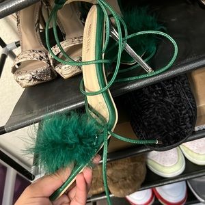 Green pointed toe lace up heel
